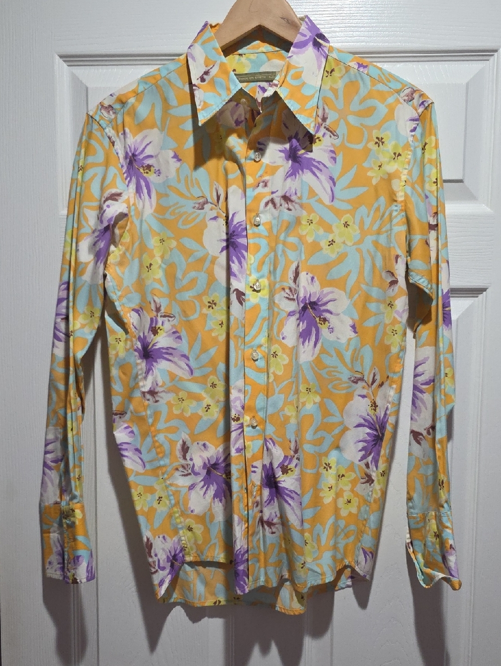 Made on Earth - Men's Floral Button-Up Shirt in Yellow and Purple sz M